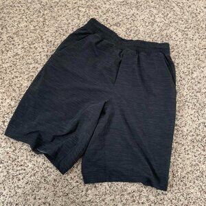 Men Lululemon athletic shorts #activewear